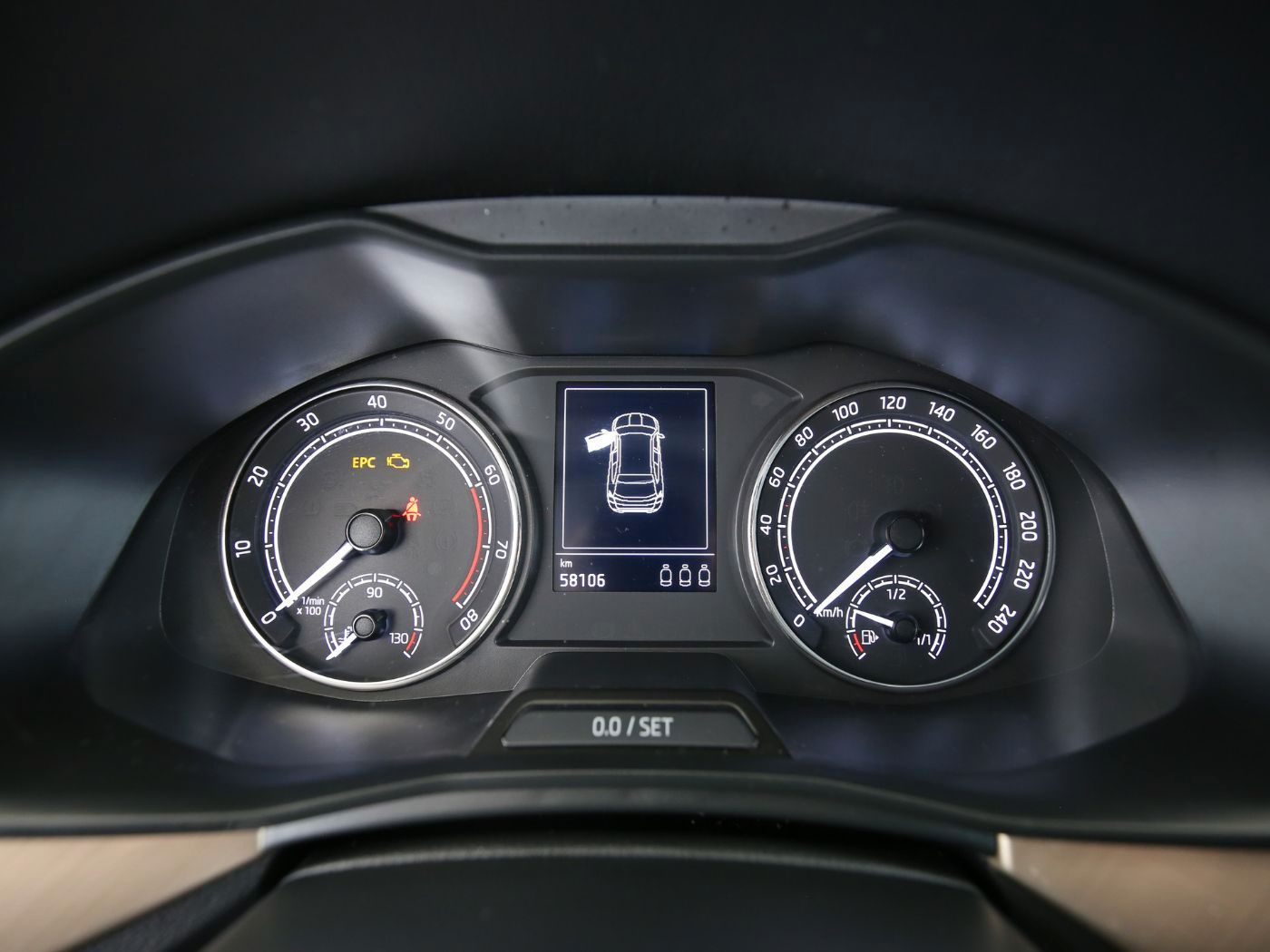 Fahrzeugabbildung SKODA Kamiq 1.0 TSI Style LED|Alcant.|KlimaA|LaneAss