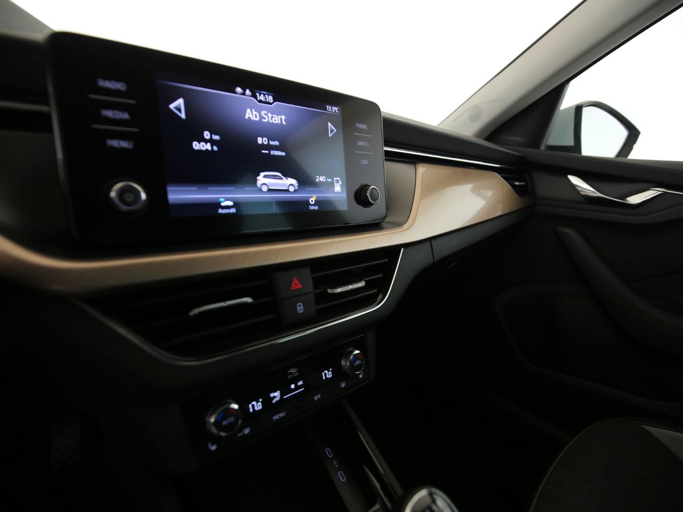 Fahrzeugabbildung SKODA Kamiq 1.0 TSI Style LED|Alcant.|KlimaA|LaneAss