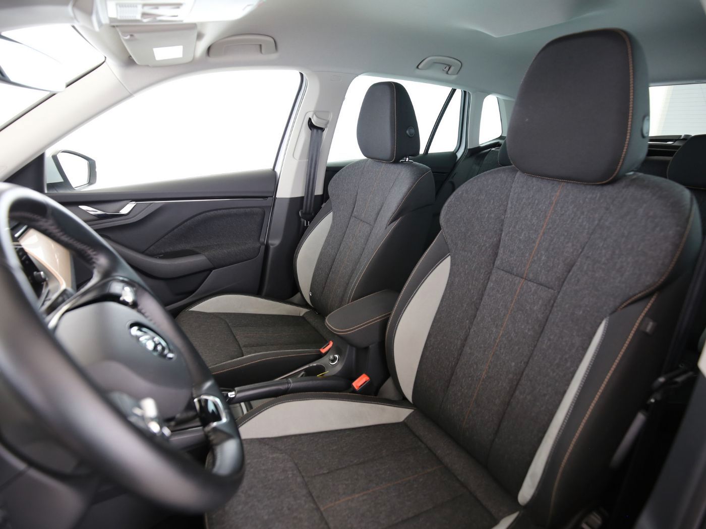 Fahrzeugabbildung SKODA Kamiq 1.0 TSI Style LED|Alcant.|KlimaA|LaneAss