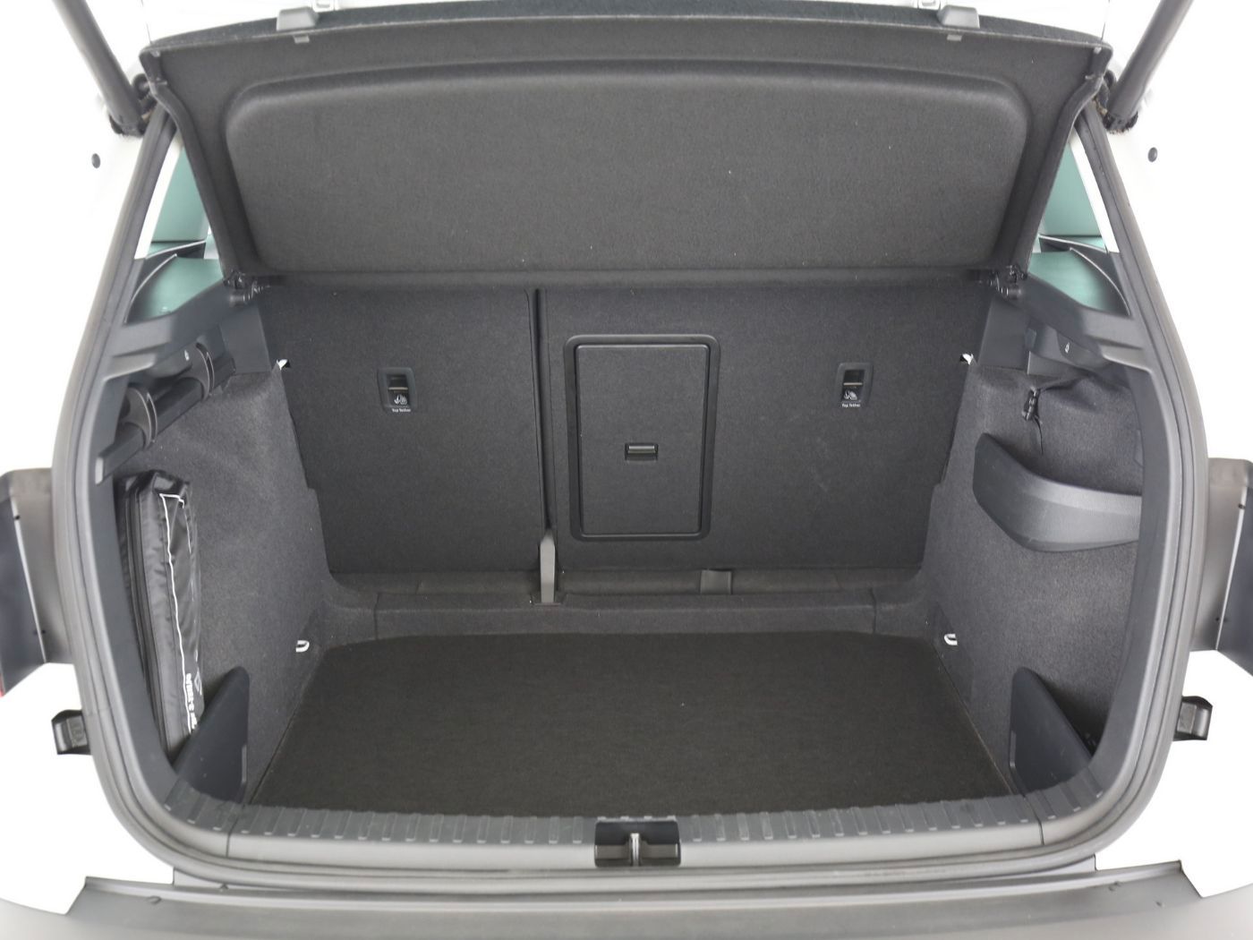 Fahrzeugabbildung SKODA Karoq 1.5 TSI ACT Clever 4xSHZG|ACC|LED|Navi|PDC