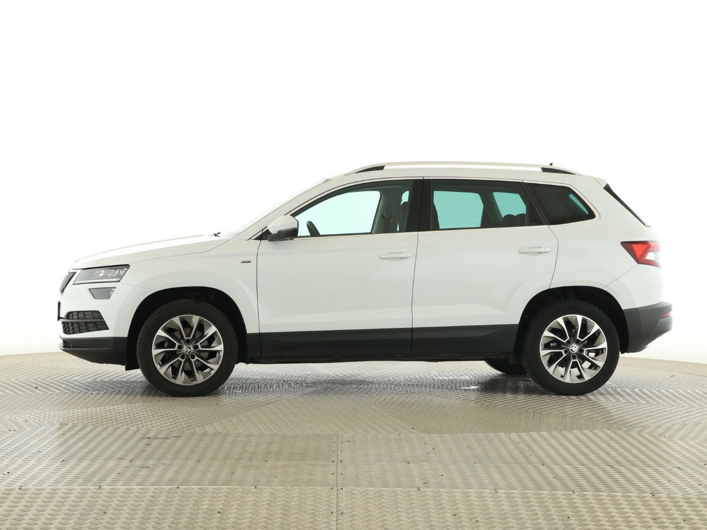 Fahrzeugabbildung SKODA Karoq 1.5 TSI ACT Clever 4xSHZG|ACC|LED|Navi|PDC