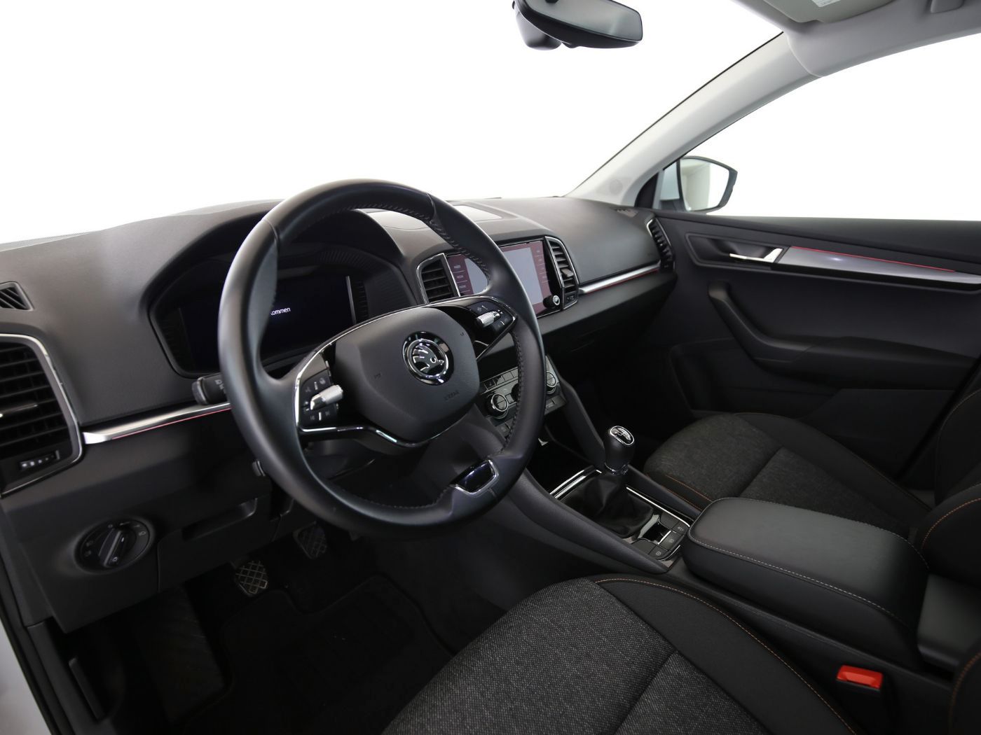 Fahrzeugabbildung SKODA Karoq 1.5 TSI ACT Clever 4xSHZG|ACC|LED|Navi|PDC