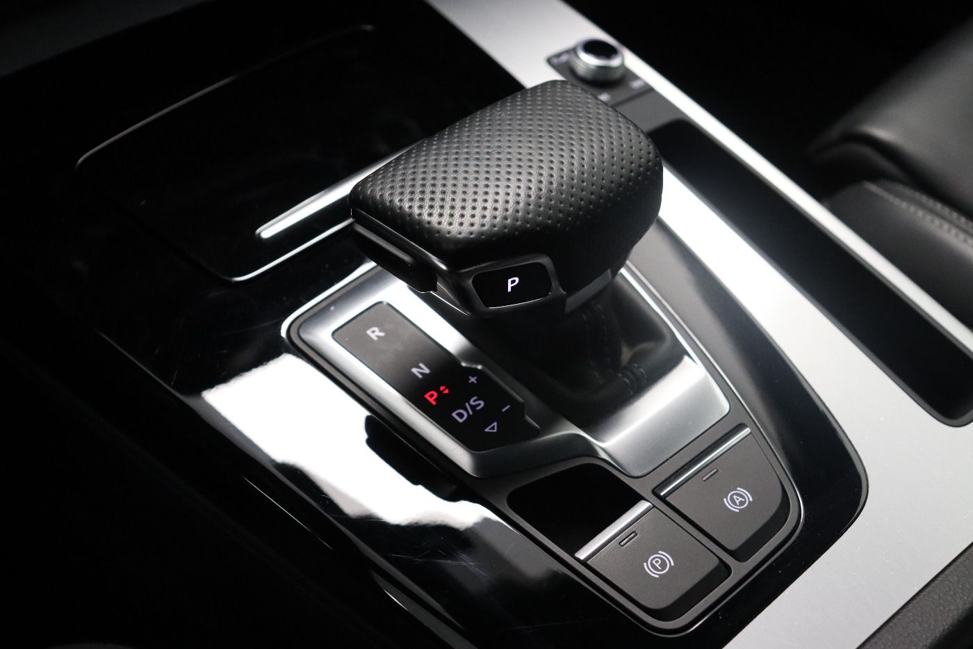 Fahrzeugabbildung Audi Q5 55 TFSIe quattro S tronic S line AHK|Luft|LED