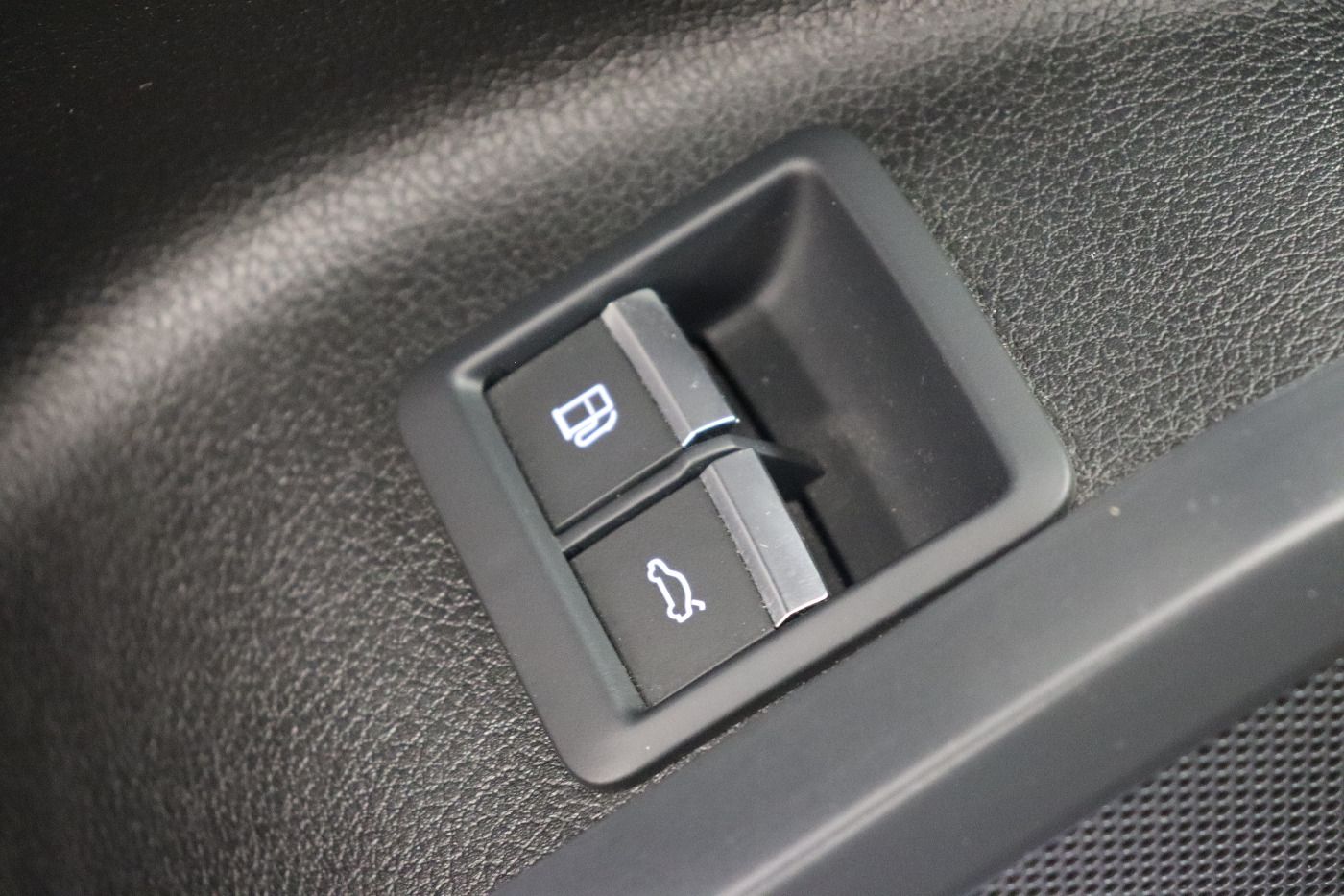 Fahrzeugabbildung Audi Q5 55 TFSIe quattro S tronic S line AHK|Luft|LED