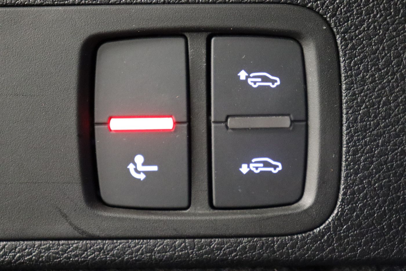 Fahrzeugabbildung Audi Q5 55 TFSIe quattro S tronic S line AHK|Luft|LED