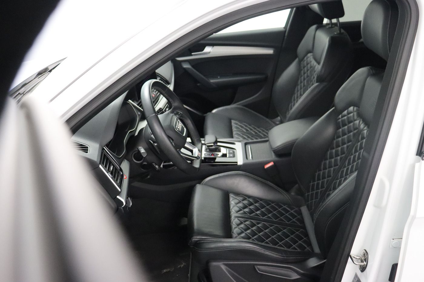 Fahrzeugabbildung Audi Q5 55 TFSIe quattro S tronic S line AHK|Luft|LED
