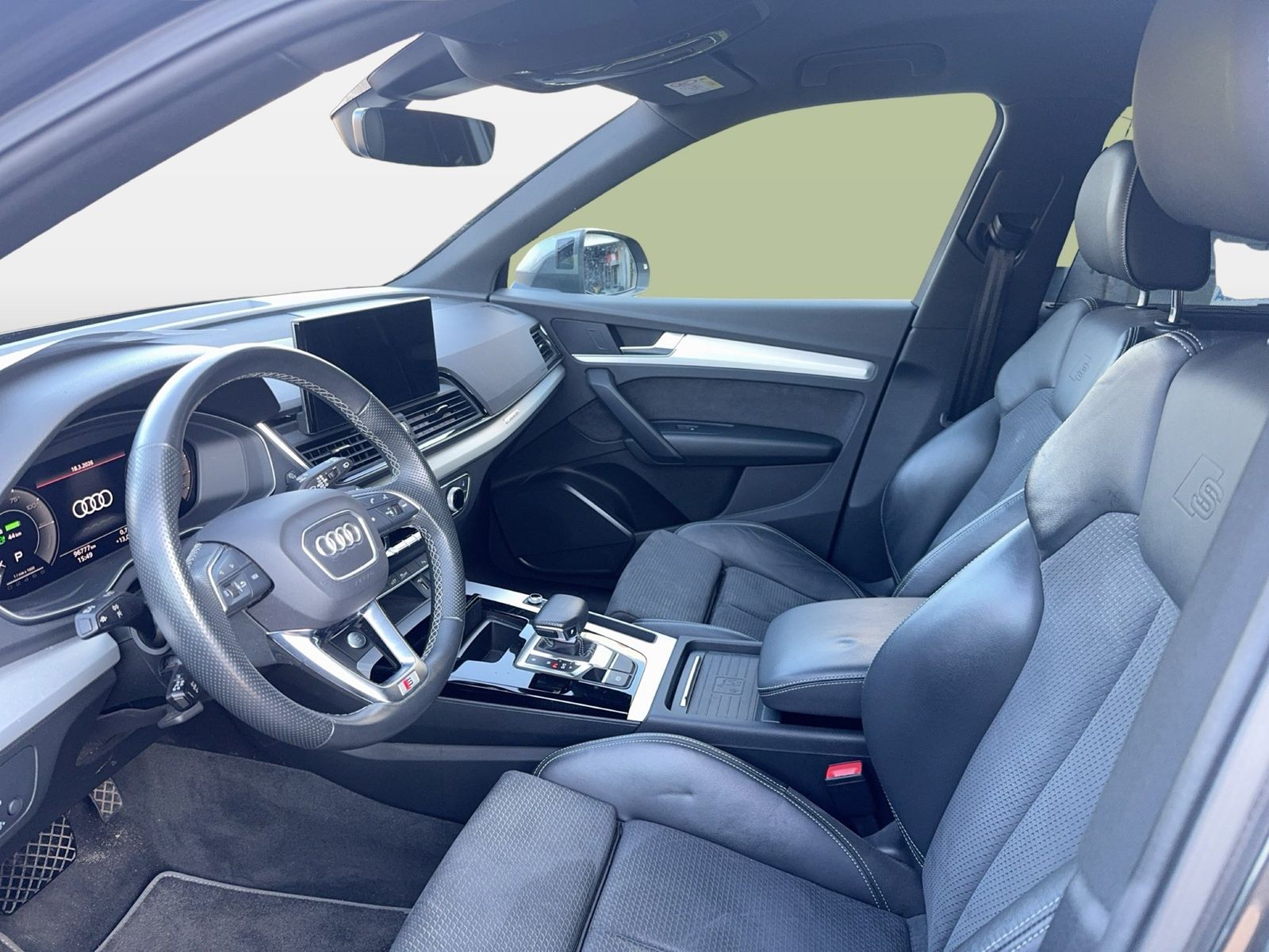 Fahrzeugabbildung Audi Q5 50 TFSI e quattro S tronic S line Matrix|AHK