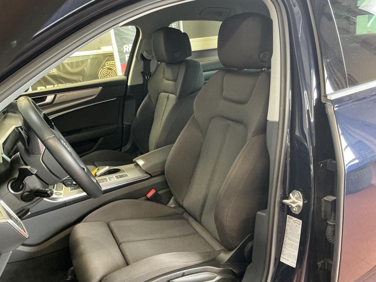 Fahrzeugabbildung Audi A6 Limousine 35 TDI S tronic sport LED|Navi|PDC