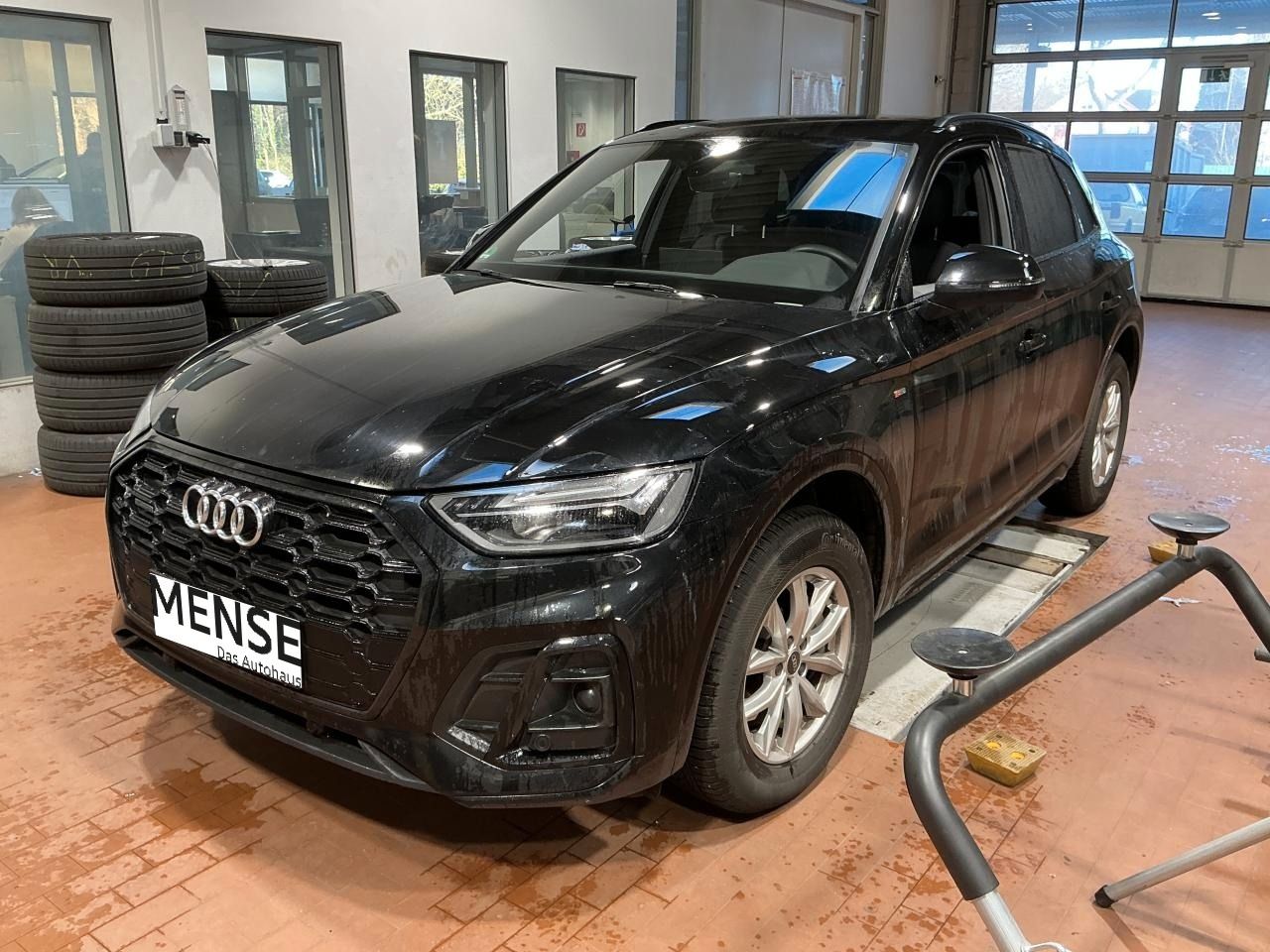 Fahrzeug autohaus mense Fahrzeugabbildung Audi Q5 55 TFSI e quattro S tronic S line Standhzg|LM