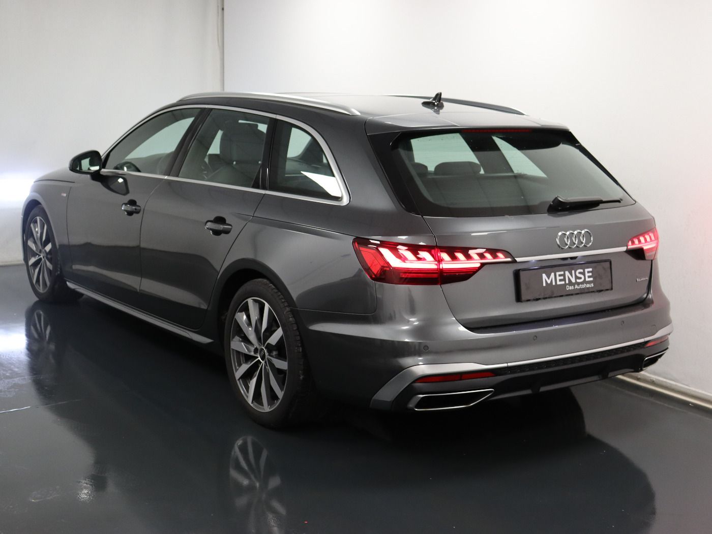 Fahrzeugabbildung Audi A4 Avant 40 TDI quattro S tronic S line CarPlay|