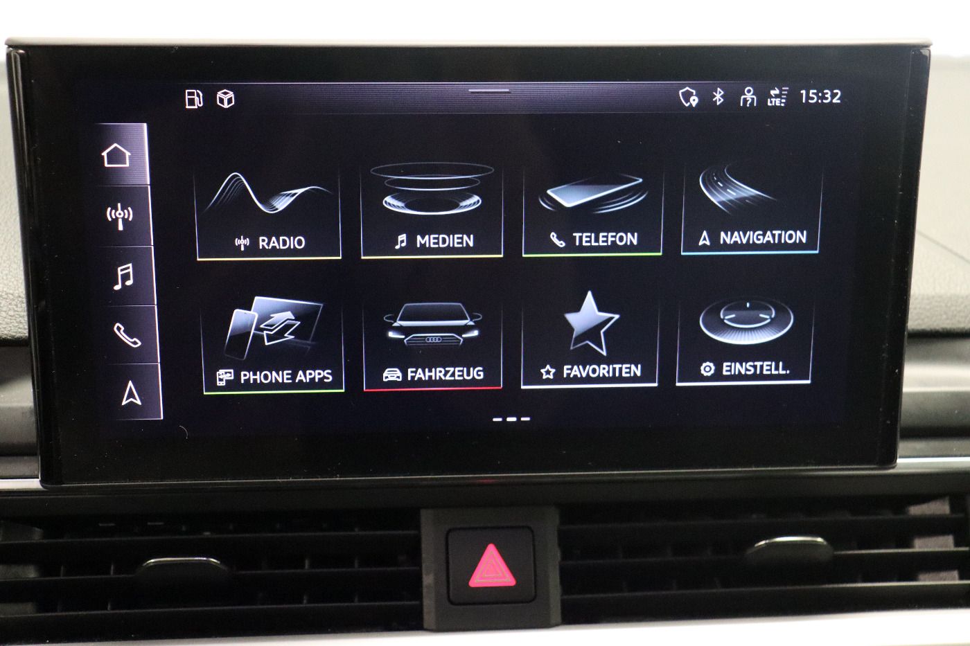 Fahrzeugabbildung Audi A4 Avant 40 TDI quattro S tronic Matrix|CarPlay