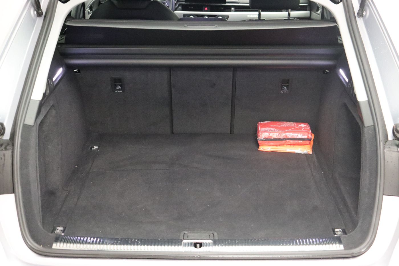 Fahrzeugabbildung Audi A4 Avant 40 TDI quattro S tronic Matrix|CarPlay