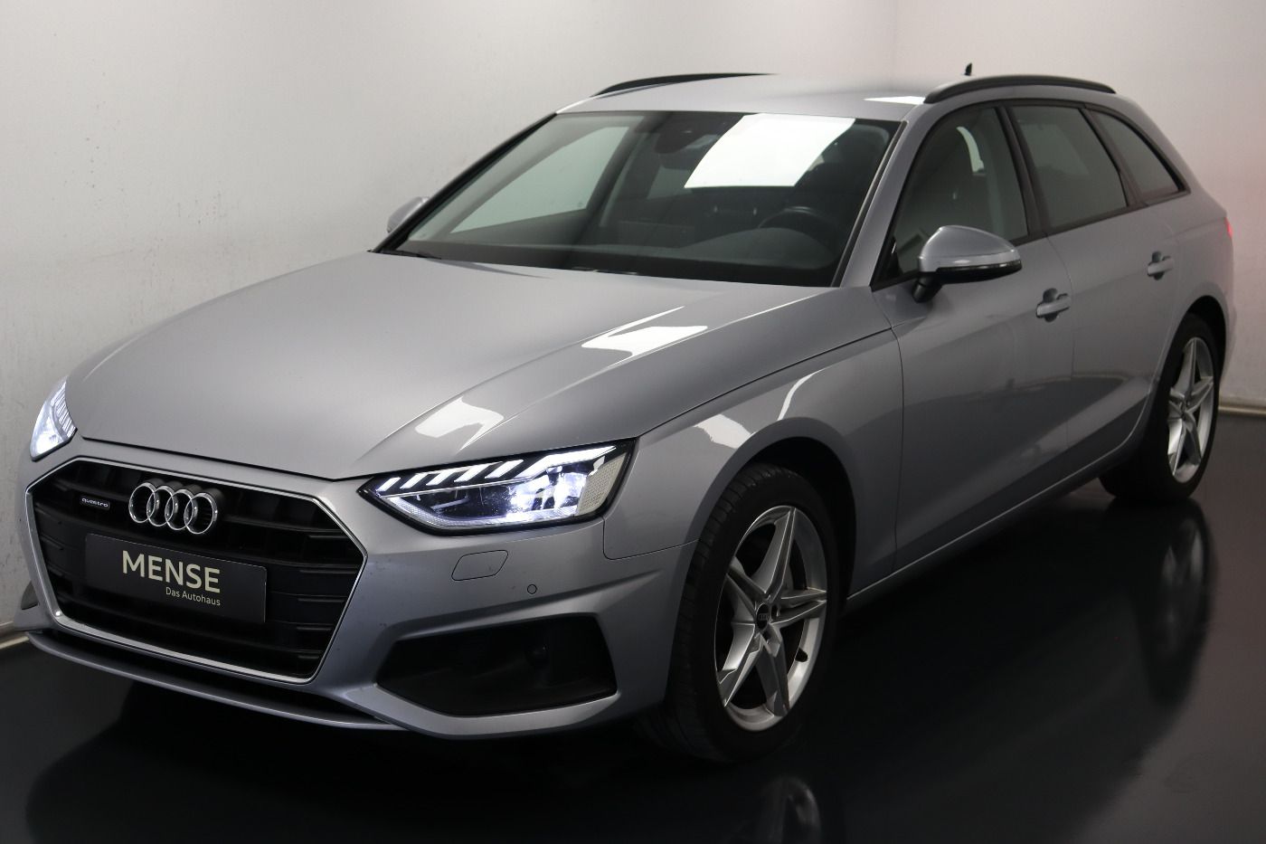 Fahrzeugabbildung Audi A4 Avant 40 TDI quattro S tronic Matrix|CarPlay