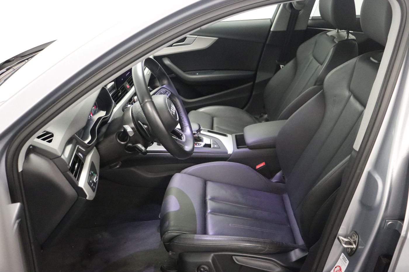 Fahrzeugabbildung Audi A4 Avant 40 TDI quattro S tronic Matrix|CarPlay