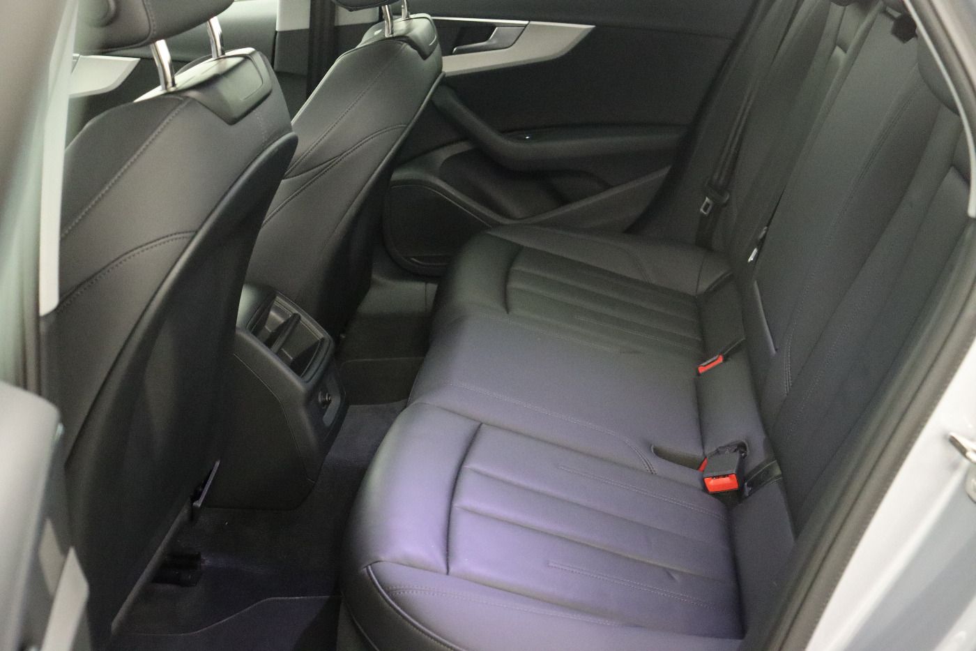 Fahrzeugabbildung Audi A4 Avant 40 TDI quattro S tronic Matrix|CarPlay