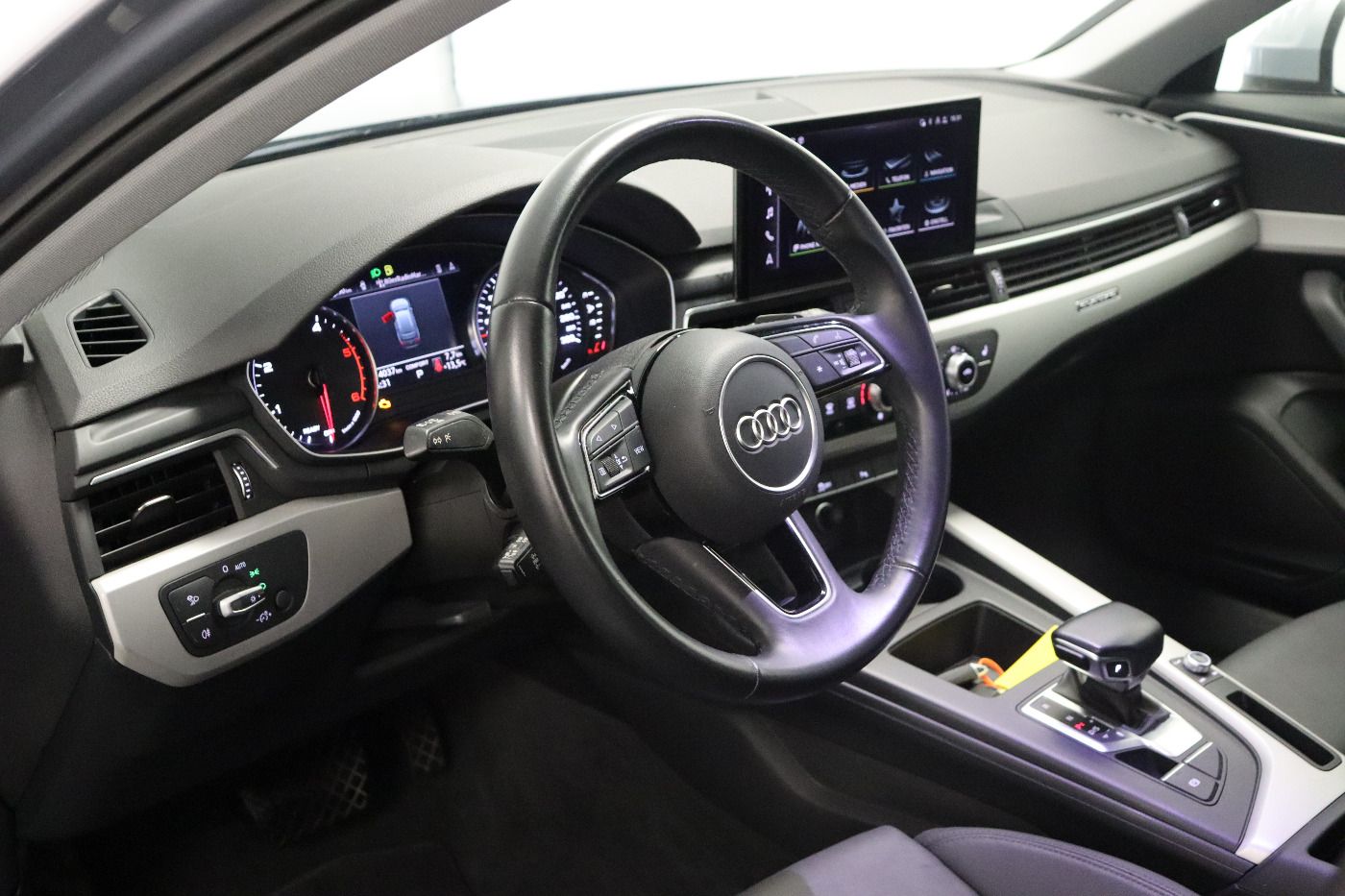 Fahrzeugabbildung Audi A4 Avant 40 TDI quattro S tronic Matrix|CarPlay