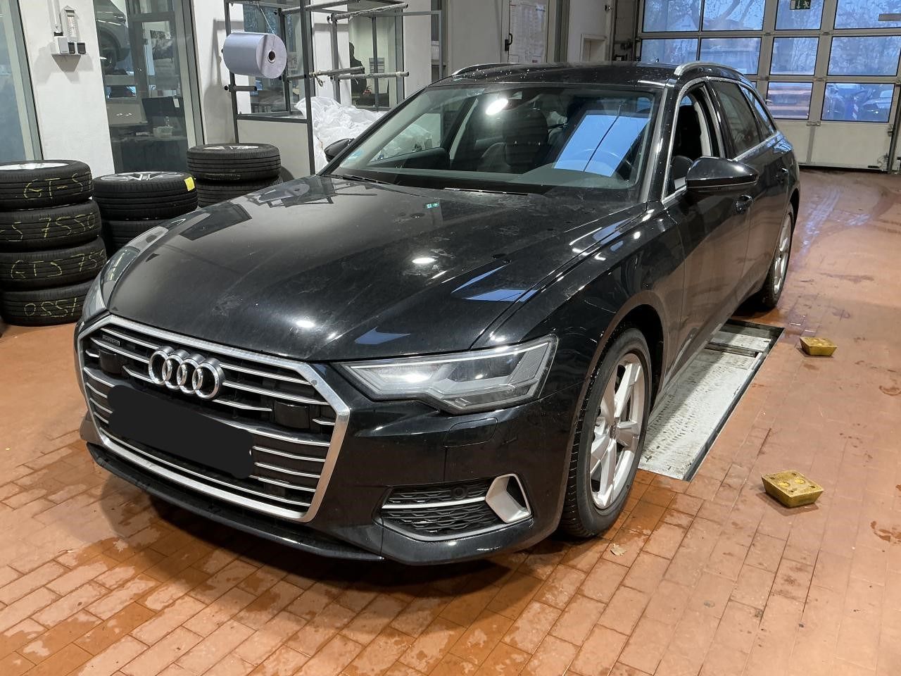 Fahrzeugabbildung Audi A6 Avant 50 TFSIe Quattro S tronic Sport AHK|ACC