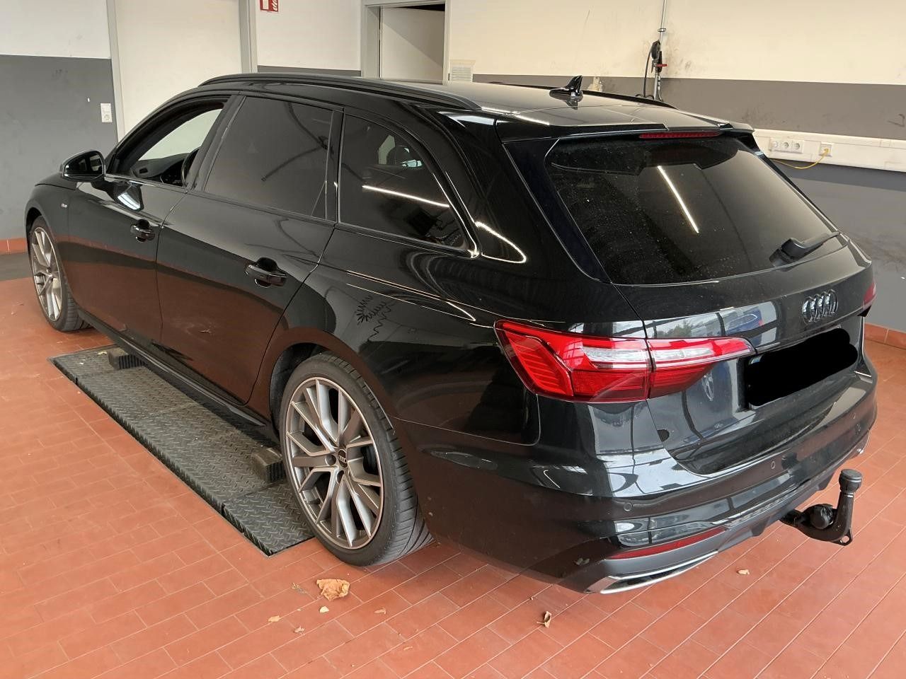 Fahrzeugabbildung Audi A4 Avant 40 TDI quattro S tronic S line AHK|ACC