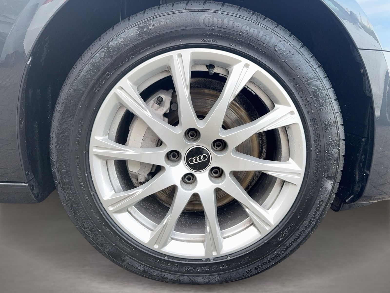 Fahrzeugabbildung Audi A4 Avant 40 TDI S tronic Advanced Matrix|AHK|LED