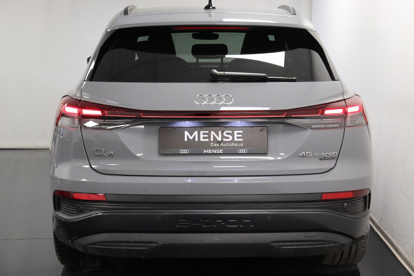 Fahrzeug autohaus mense Fahrzeugabbildung Audi Q4 e-tron 45 quattro AHK|Standhzg|LED|Navi