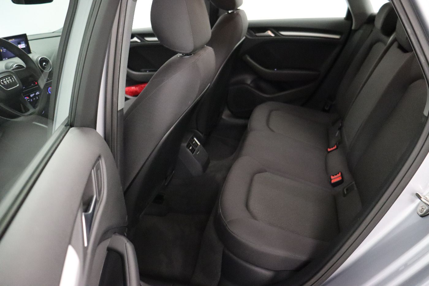 Fahrzeugabbildung Audi A3 Limousine 30 TDI Navi|Xenon|Akustikglas|PDC