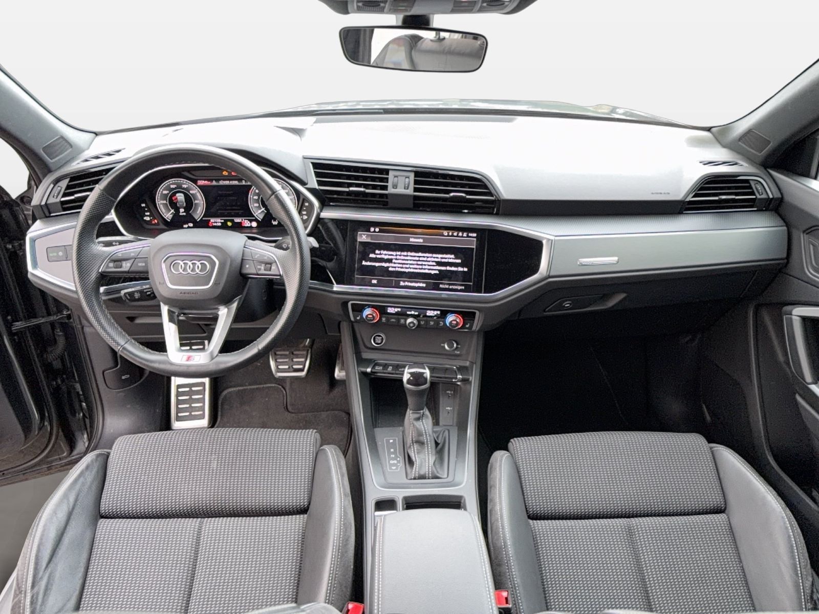 Fahrzeugabbildung Audi Q3 Sportback 45 TFSI e S tronic S line Matrix|LM