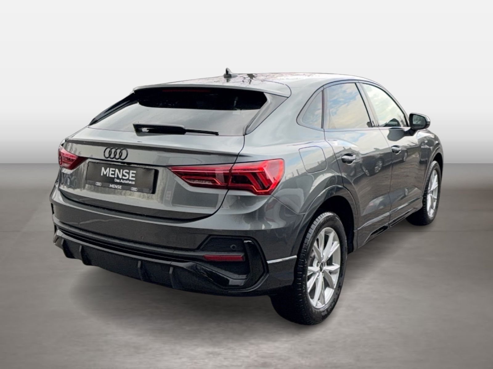 Fahrzeugabbildung Audi Q3 Sportback 45 TFSI e S tronic S line Matrix|LM