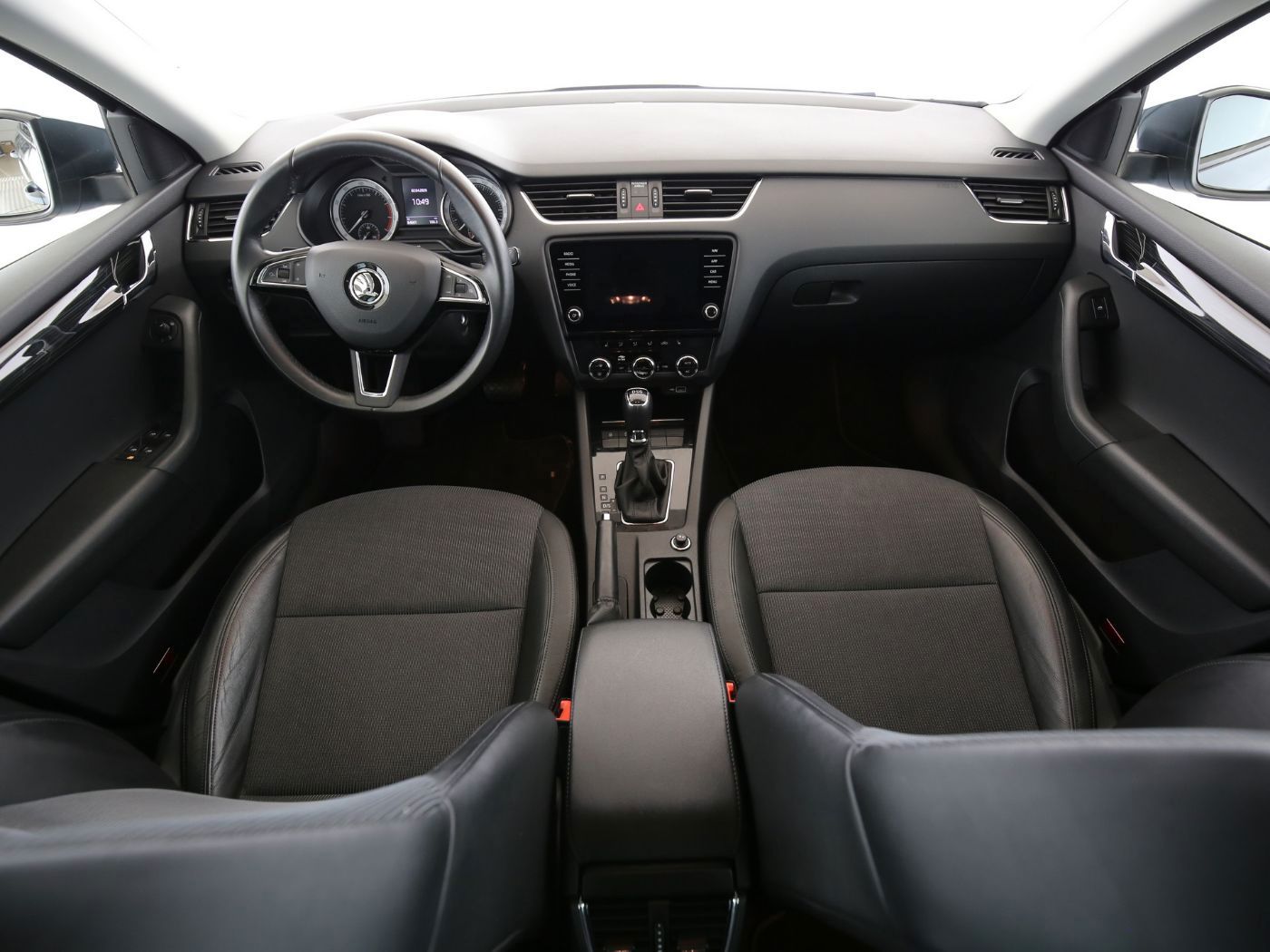 Fahrzeug autohaus mense Fahrzeugabbildung SKODA Octavia Combi 1.0 TSI Style Navi|Facelift|PDC