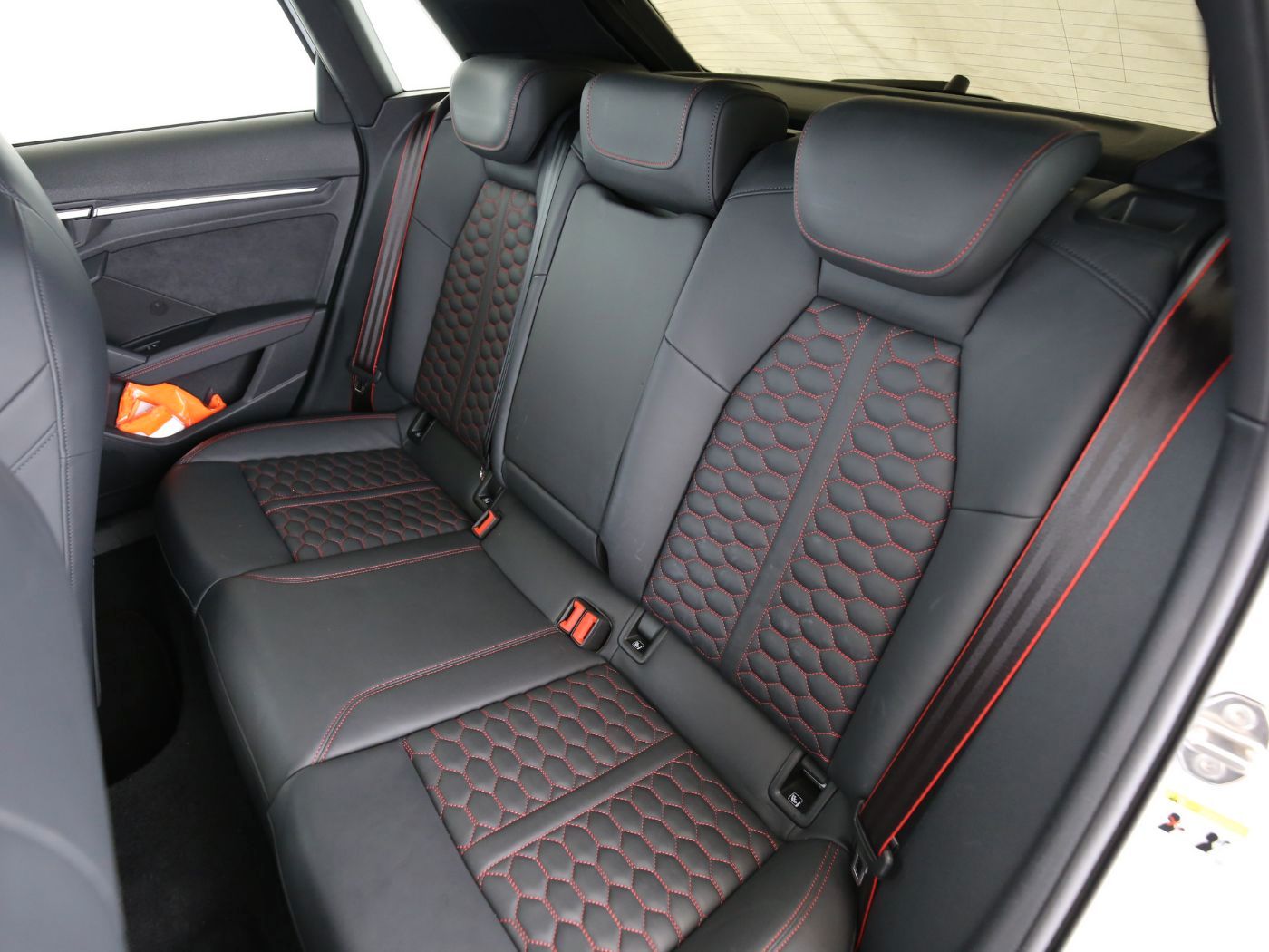 Fahrzeug autohaus mense Fahrzeugabbildung Audi RS 3 Sportback 2.5 TFSI quattro S tronic Matrix