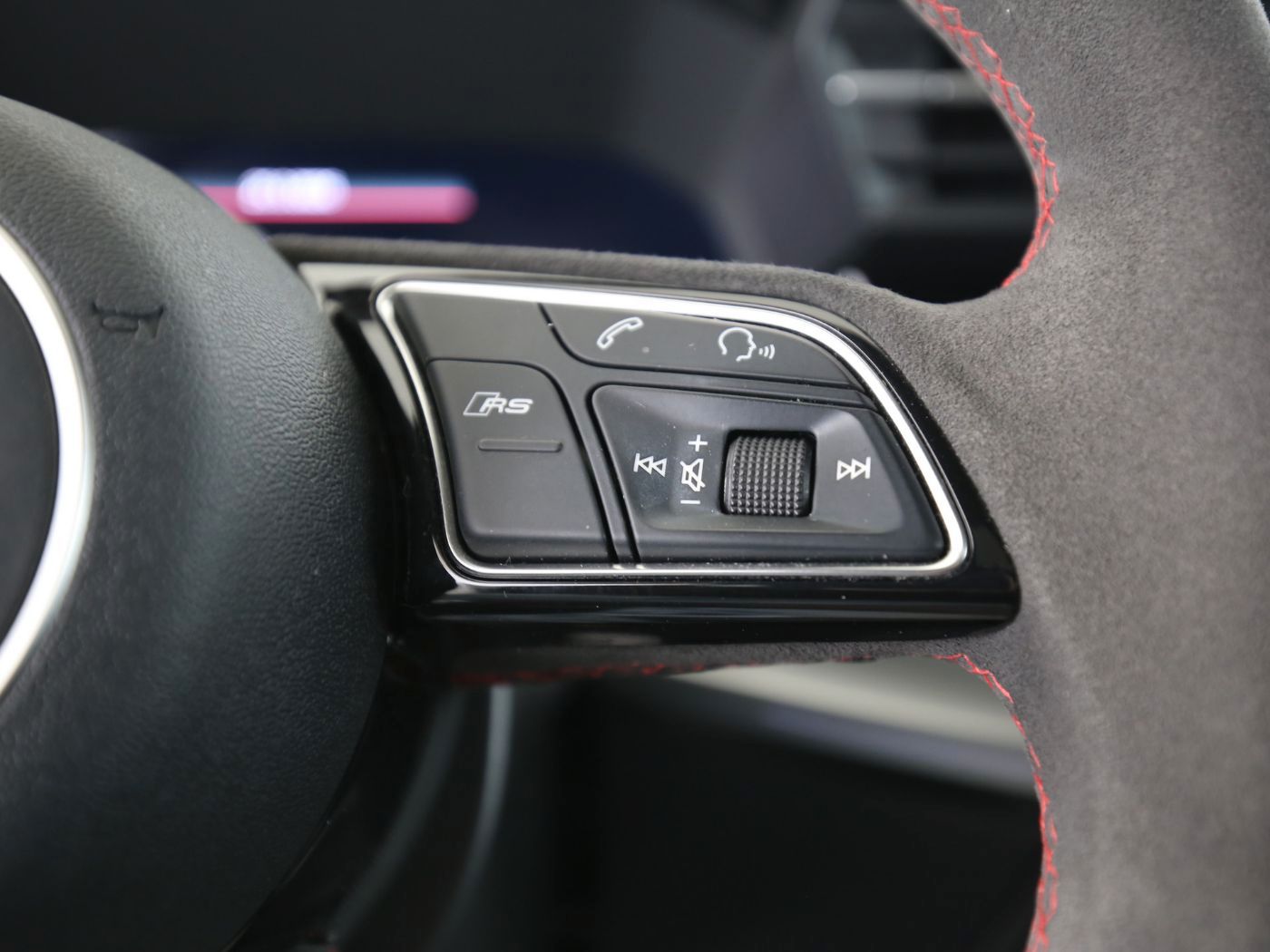 Fahrzeug autohaus mense Fahrzeugabbildung Audi RS 3 Sportback 2.5 TFSI quattro S tronic Matrix