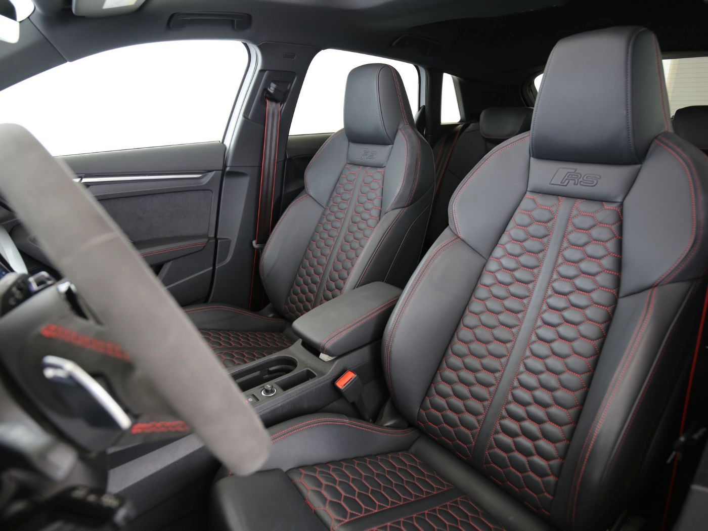 Fahrzeug autohaus mense Fahrzeugabbildung Audi RS 3 Sportback 2.5 TFSI quattro S tronic Matrix