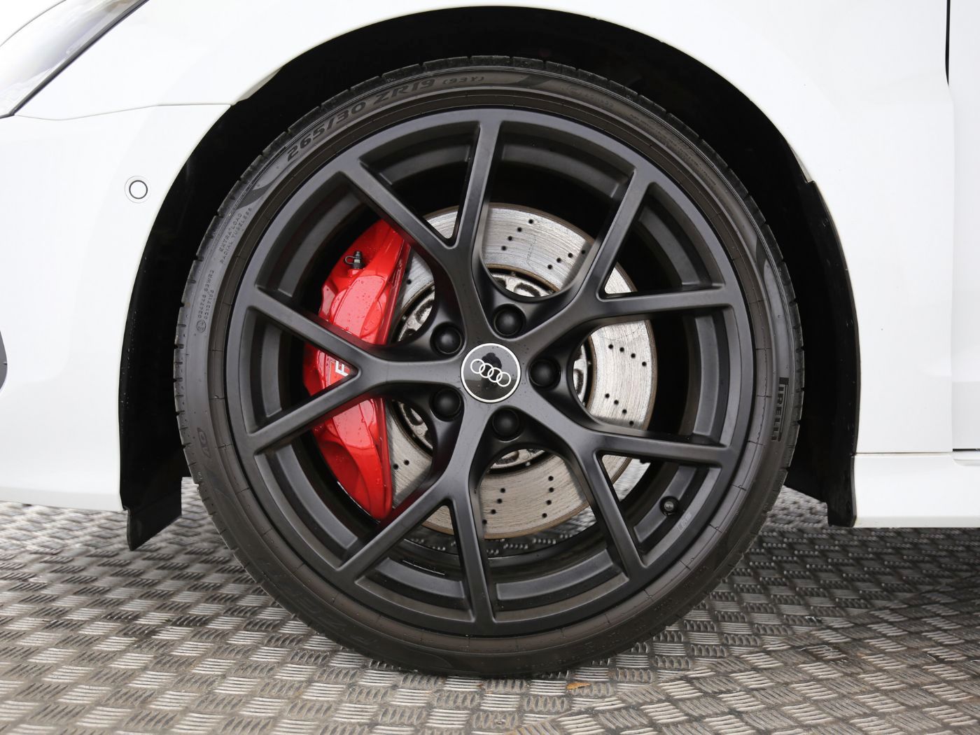 Fahrzeug autohaus mense Fahrzeugabbildung Audi RS 3 Sportback 2.5 TFSI quattro S tronic Matrix