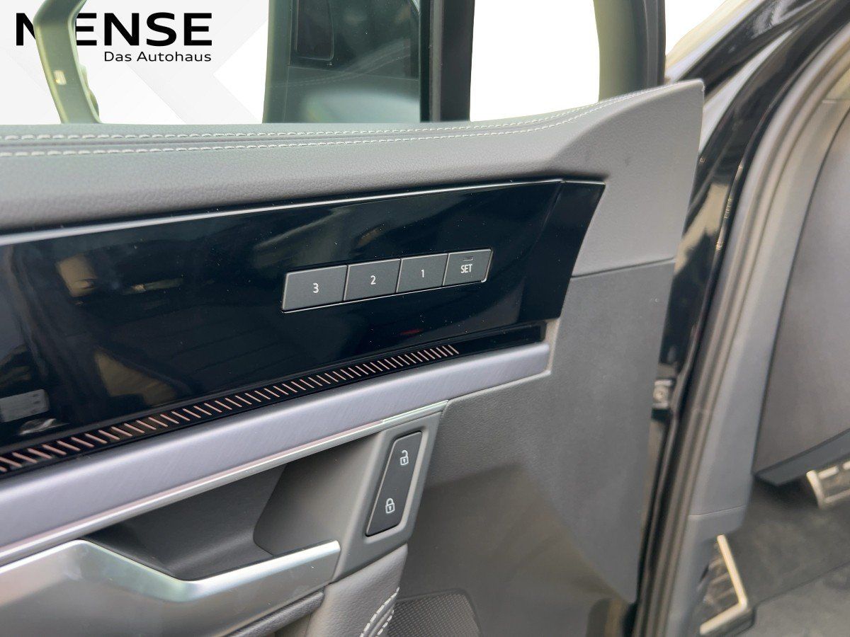 Fahrzeug autohaus mense Fahrzeugabbildung Volkswagen Touareg R-Line V6 TDI 4M BlackStyle Standhzg Luf - mit KI generiert/bearbeitet
