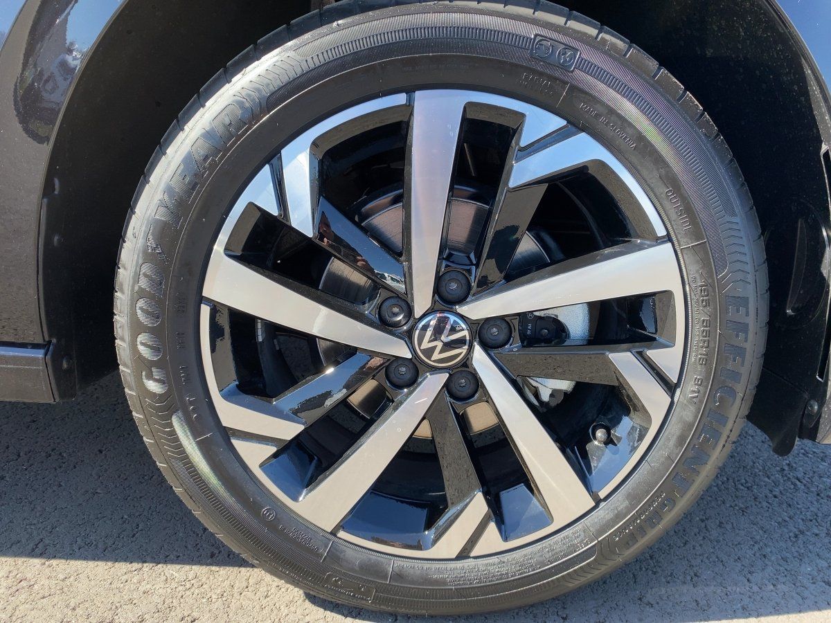 Fahrzeugabbildung Volkswagen Polo 1.0 TSI DSG Energy Kamera SideAssist Nav AC