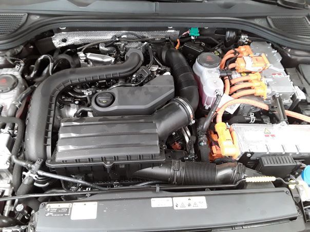 Fahrzeugabbildung Volkswagen Golf VIII GTE DSG IQ.Light|Matrix|CarPlay|AHK|LM