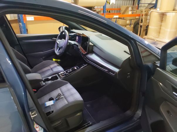 Fahrzeugabbildung Volkswagen Golf VIII GTE DSG IQ.Light|Matrix|CarPlay|AHK|LM