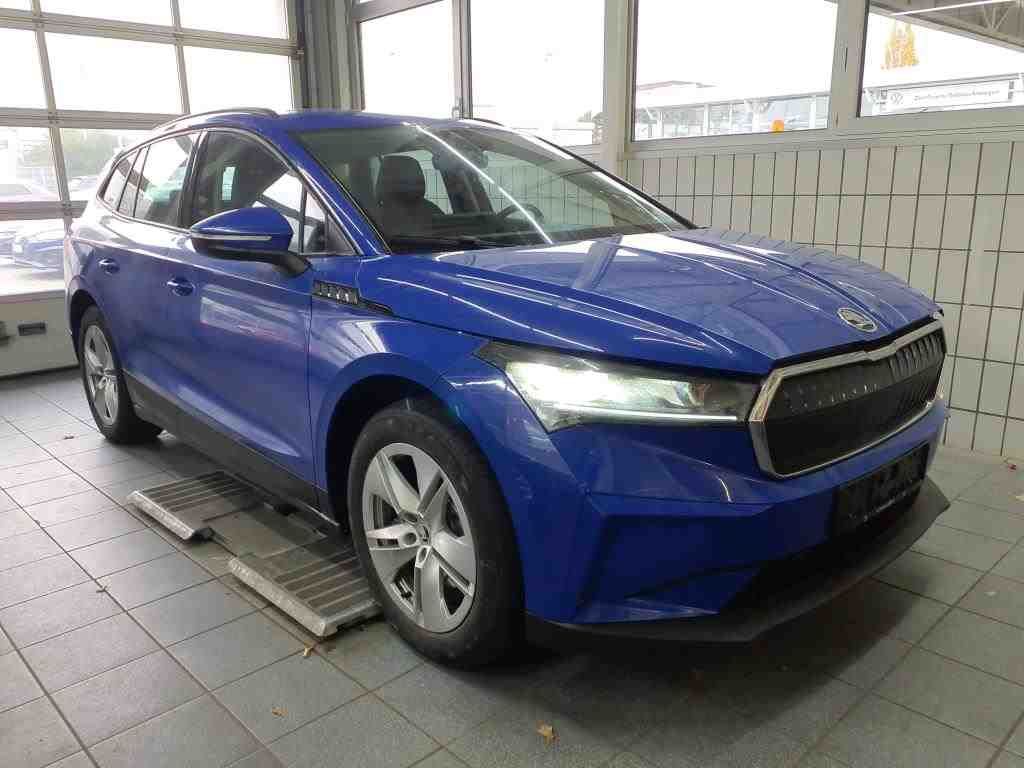 Fahrzeugabbildung SKODA Enyaq 50 Loft LED|VirtualCP|KlimaA|LaneAss|PDC