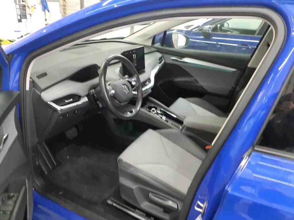 Fahrzeugabbildung SKODA Enyaq 50 Loft LED|VirtualCP|KlimaA|LaneAss|PDC