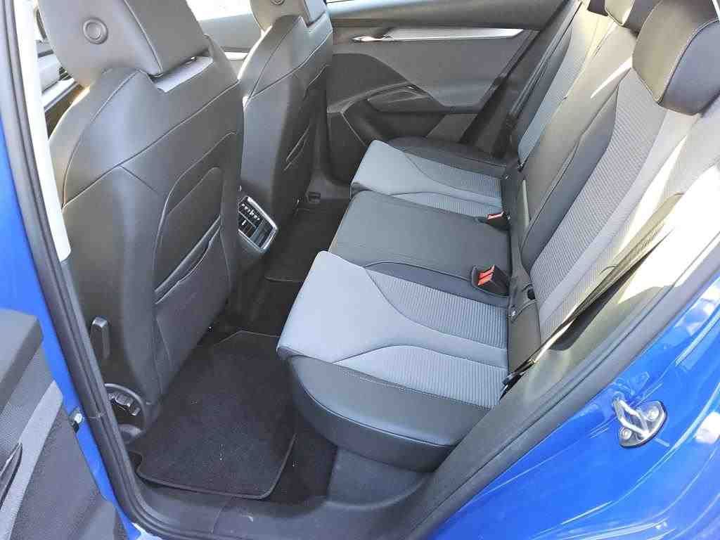 Fahrzeugabbildung SKODA Enyaq 50 Loft LED|VirtualCP|KlimaA|LaneAss|PDC