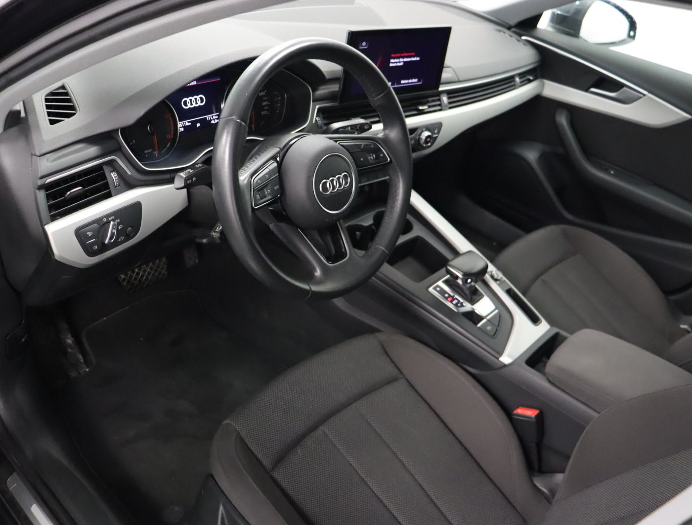 Fahrzeugabbildung Audi A4 Avant 40 TDI S tronic |Pano|FLA|AkustikGlas