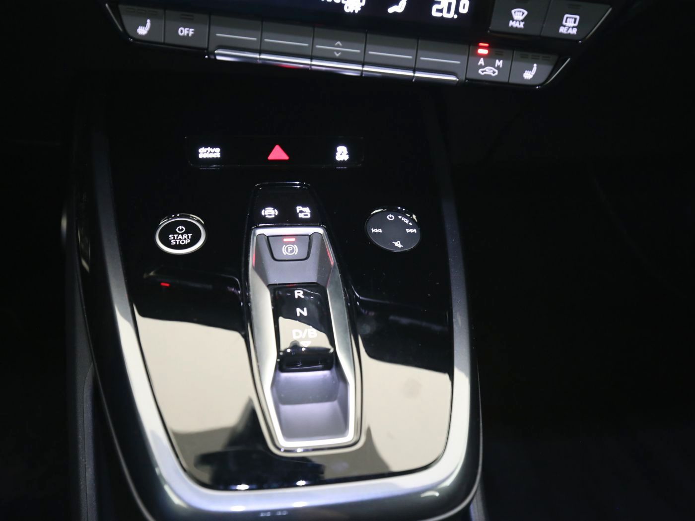 Fahrzeugabbildung Audi Q4 e-tron 50 quattro Matrix|Standhzg|ACC|LED|PDC