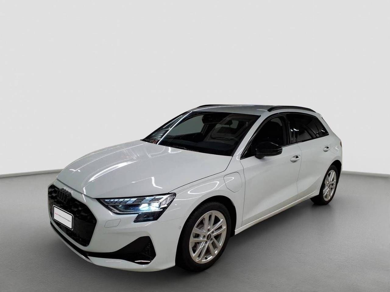 Fahrzeugabbildung Audi A3 Sportback 40 TFSI e S tronic advanced Matrix