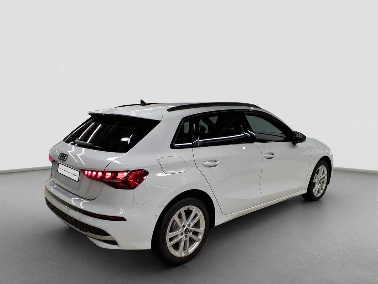 Fahrzeugabbildung Audi A3 Sportback 40 TFSI e S tronic advanced Matrix
