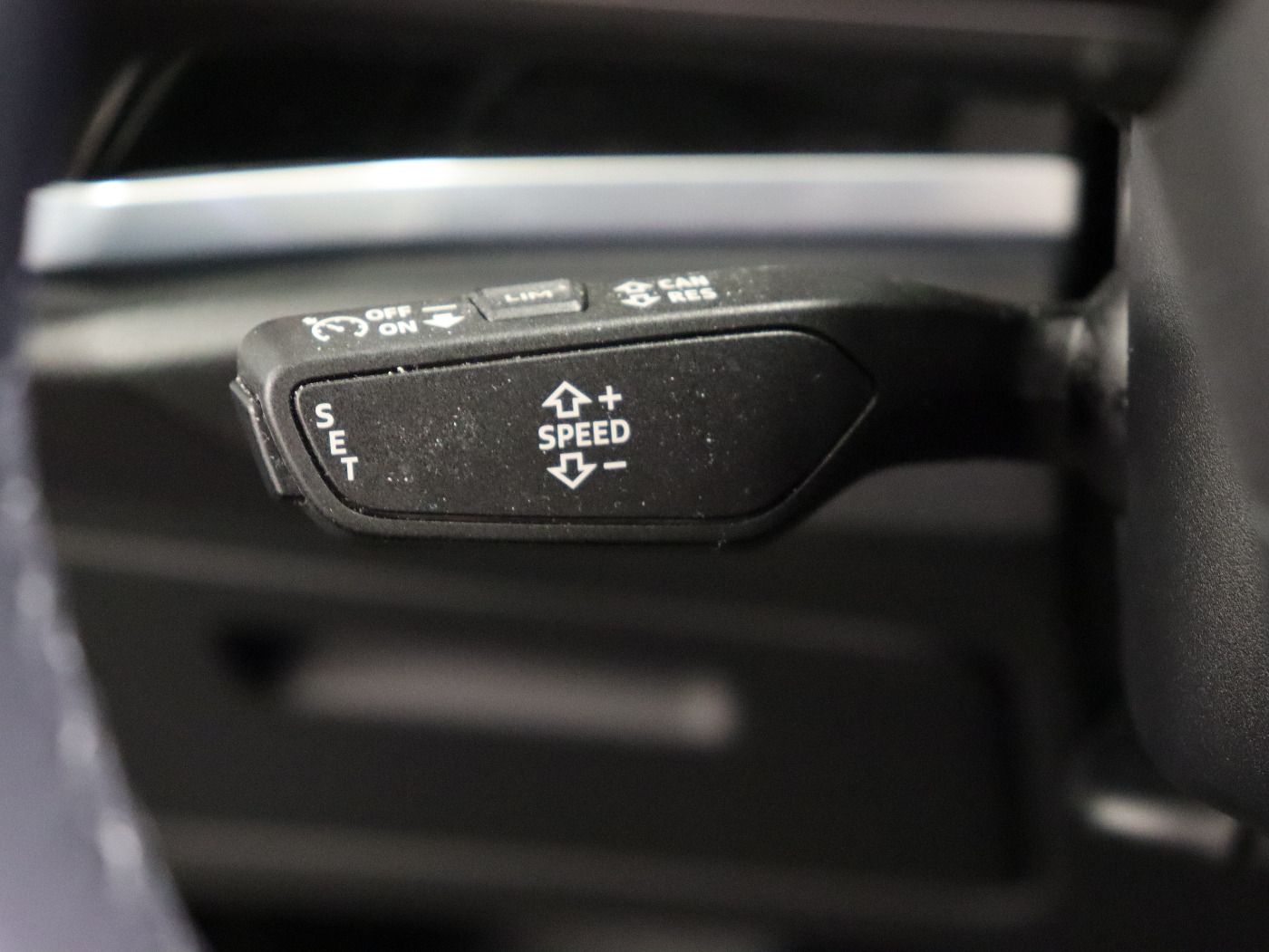 Fahrzeugabbildung Audi Q3 35 TDI S tronic |CarPlay|SpurH|AkustikGlas|LM