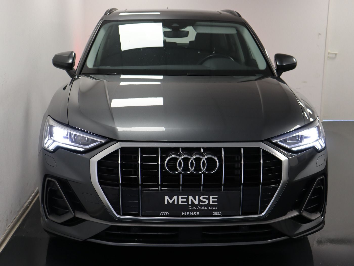 Fahrzeug autohaus mense Fahrzeugabbildung Audi Q3 45 TFSIe S tronic S line Matrix|AHK|Pano|SD|L