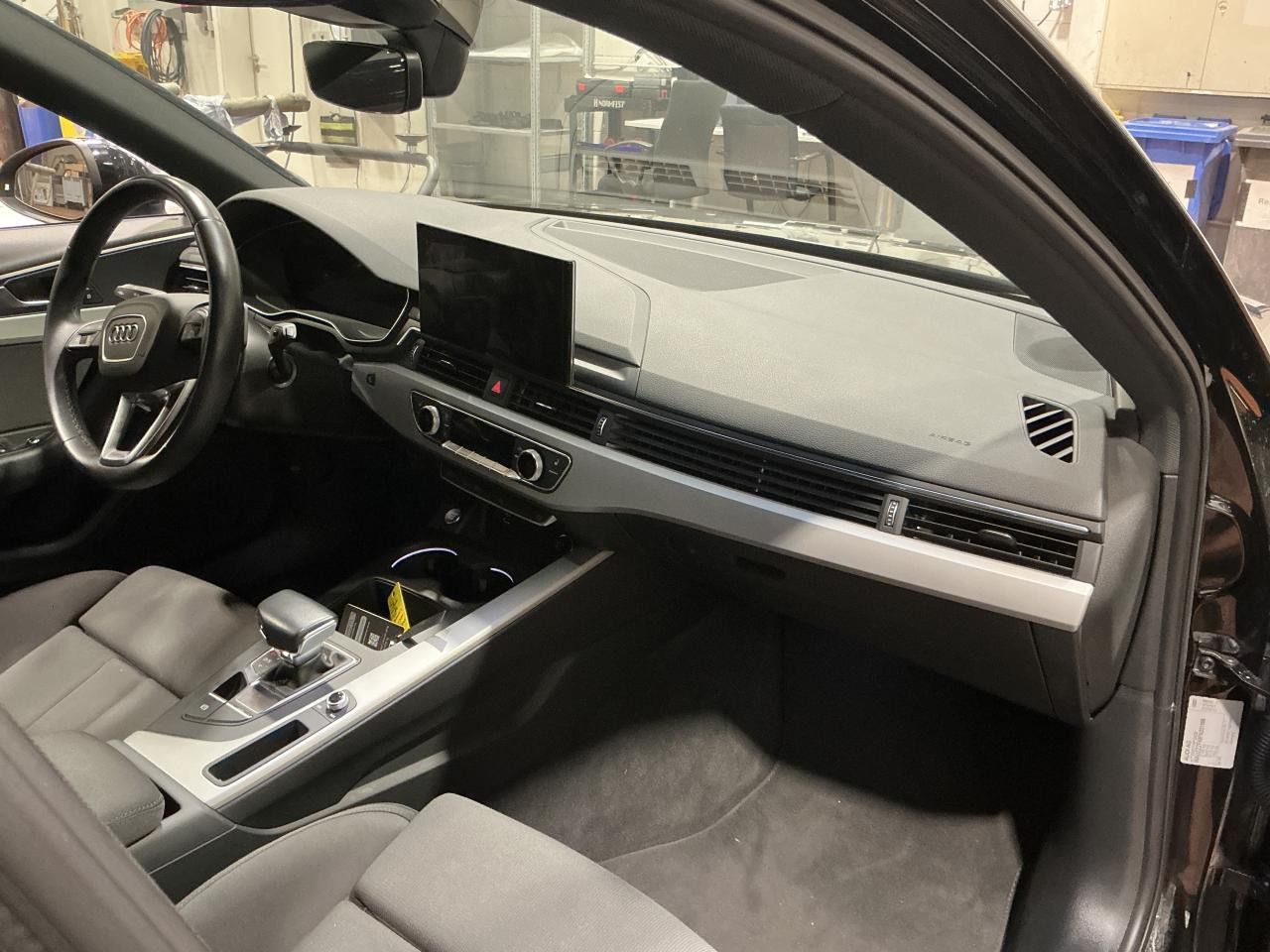 Fahrzeugabbildung Audi A4 Avant 40 TFSI S tronic S line Competition Plu