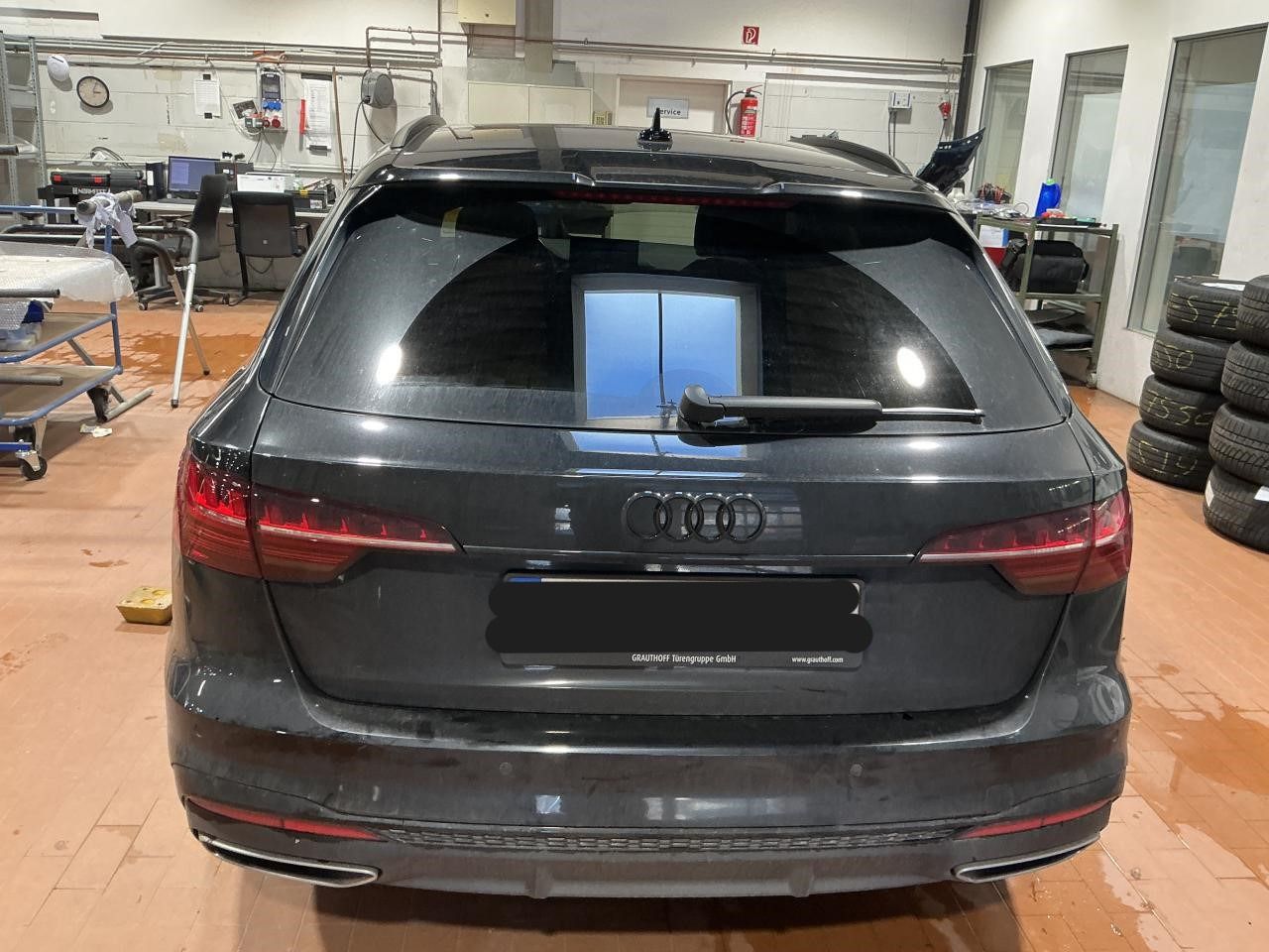 Fahrzeugabbildung Audi A4 Avant 40 TFSI S tronic S line Competition Plu