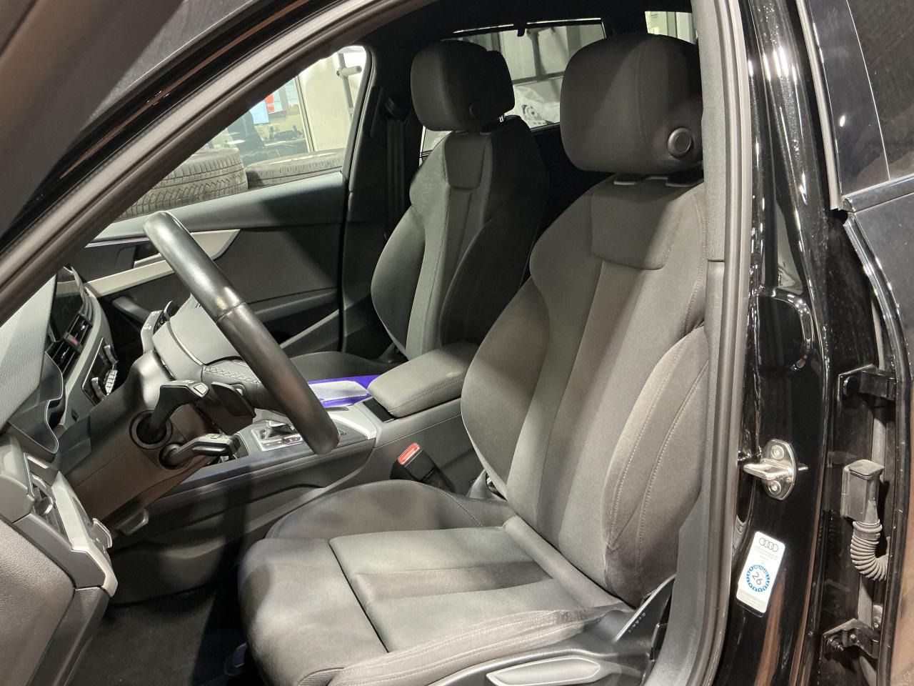 Fahrzeugabbildung Audi A4 Avant 40 TFSI S tronic S line Competition Plu