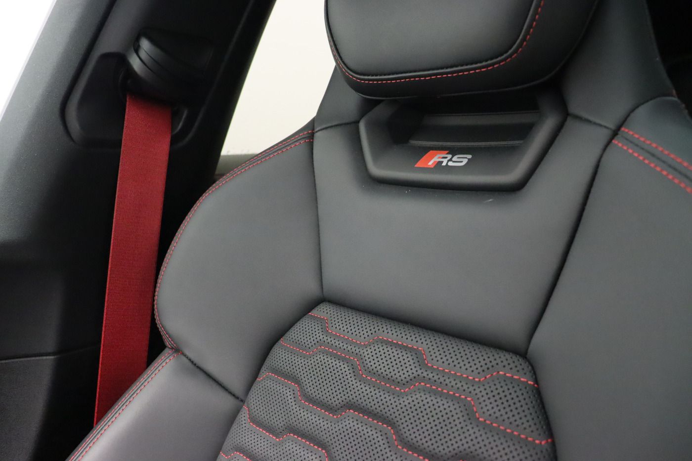 Fahrzeugabbildung Audi RS e-tron GT quattro |Matrix|Luft|LM