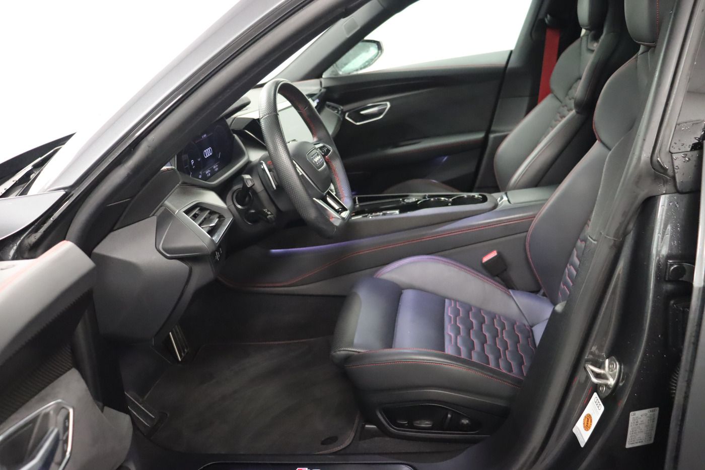 Fahrzeugabbildung Audi RS e-tron GT quattro |Matrix|Luft|LM